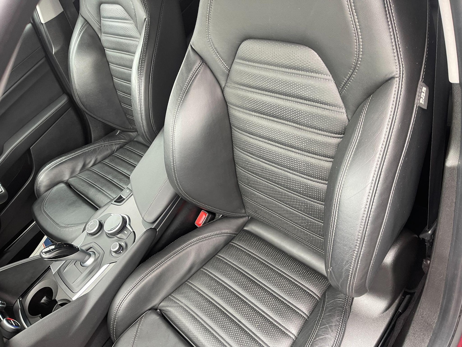 Used Alfa Romeo Giulia 2017 for sale - 77978201: Photo 33