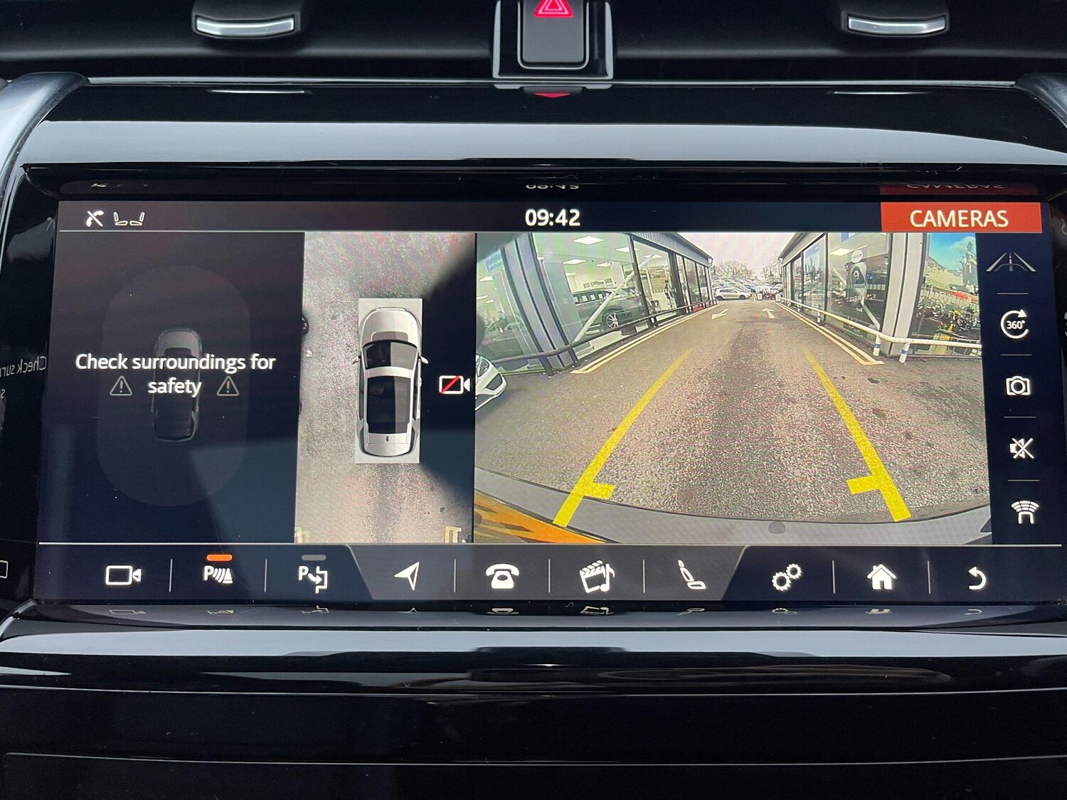 Used Land Rover Discovery Sport 2019 for sale - 76855828: Photo 35