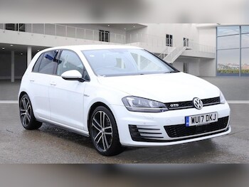Used Volkswagen Golf 2017 for sale - 76012639: Photo