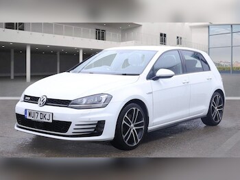 Used Volkswagen Golf 2017 for sale - 76012639: Photo