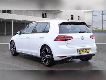 Used Volkswagen Golf 2017 for sale - 76012639: Photo
