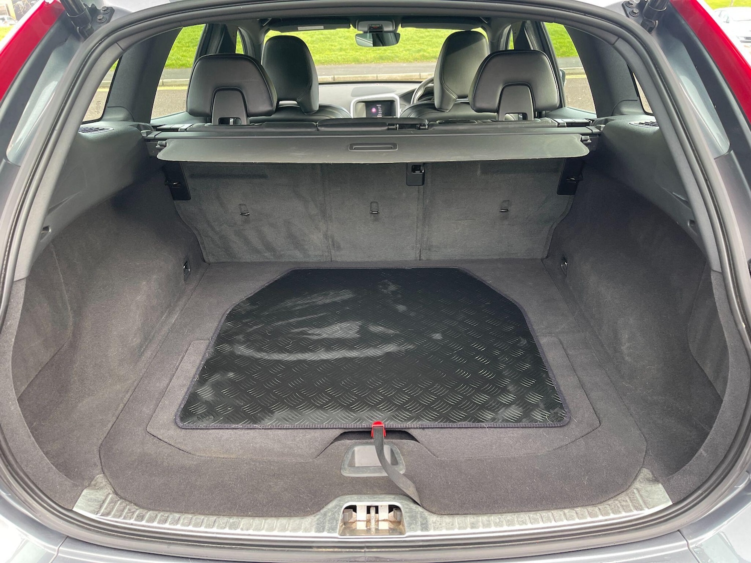 Used Volvo XC60 2017 for sale - 77440685: Photo 25