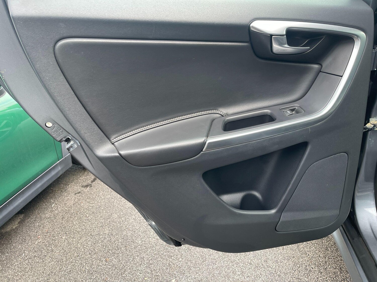 Used Volvo XC60 2017 for sale - 77440685: Photo 28