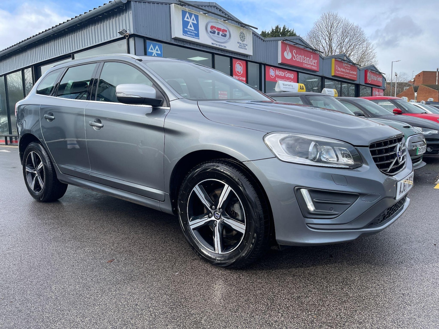 Used Volvo XC60 2017 for sale - 77440685: Photo 3