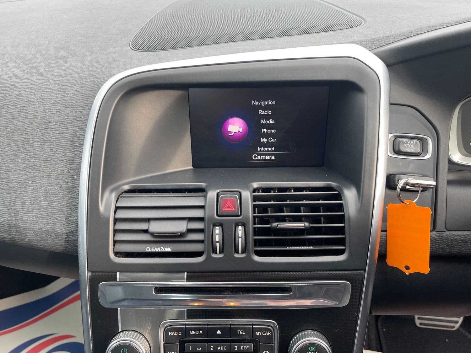 Used Volvo XC60 2017 for sale - 77440685: Photo 35