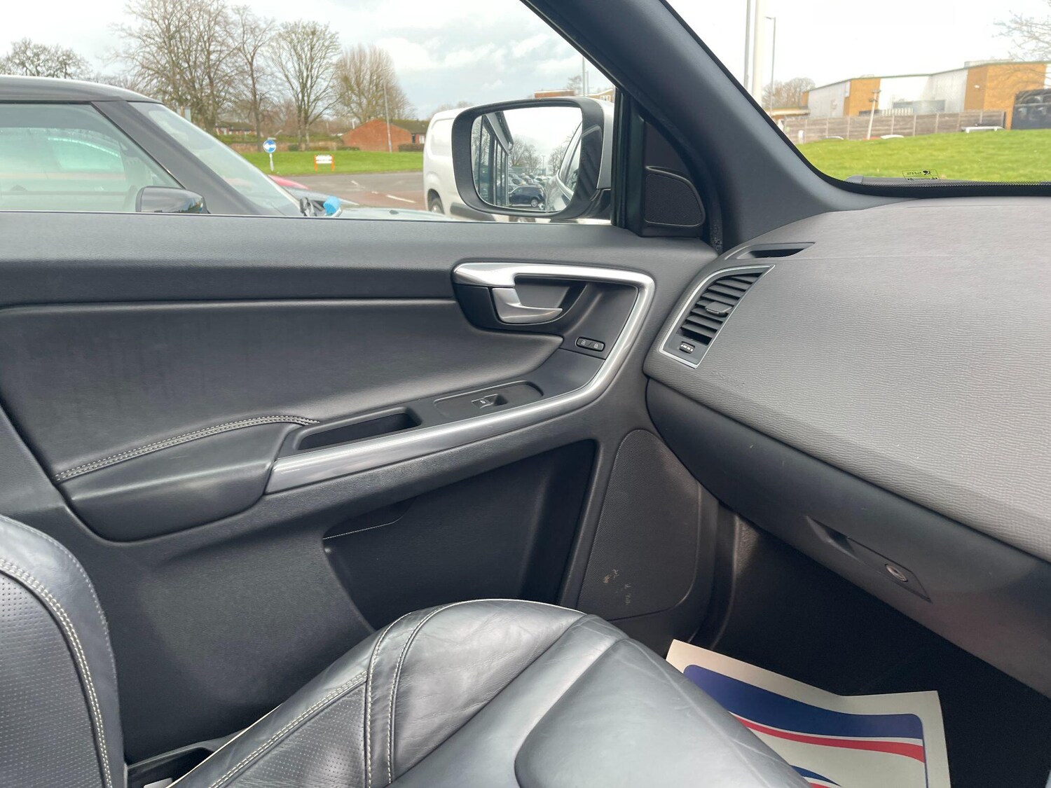 Used Volvo XC60 2017 for sale - 77440685: Photo 38