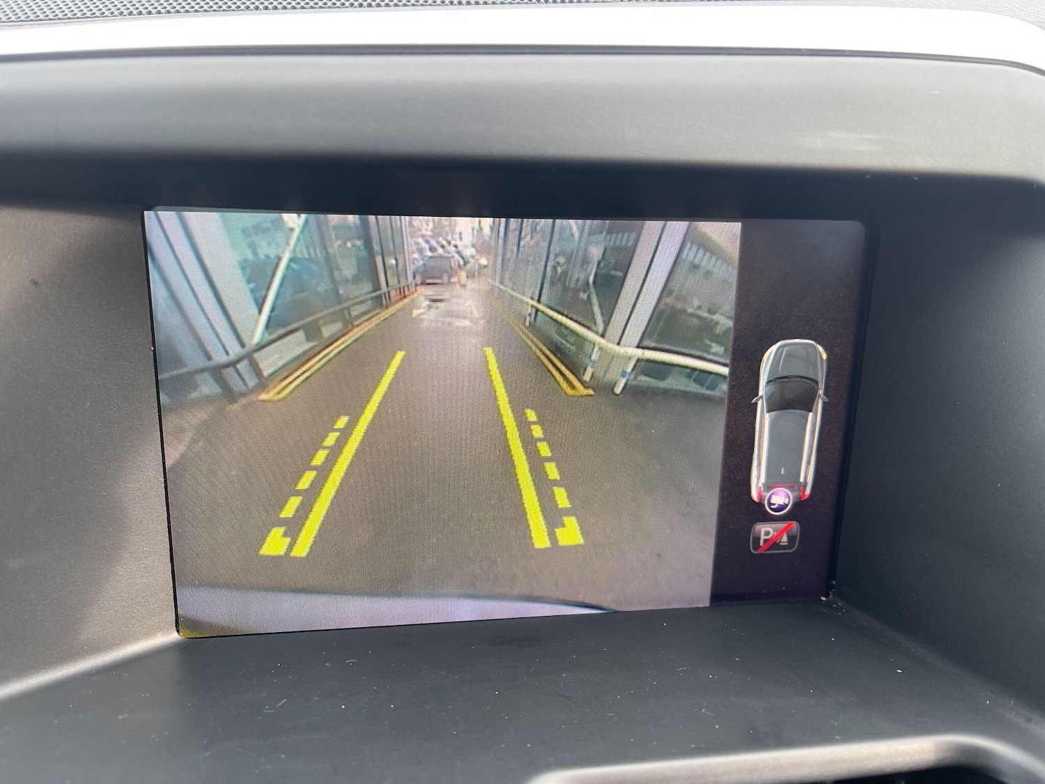 Used Volvo XC60 2017 for sale - 77440685: Photo 40