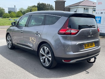 Used Renault Grand Scenic 2018 for sale - 78741993: Photo