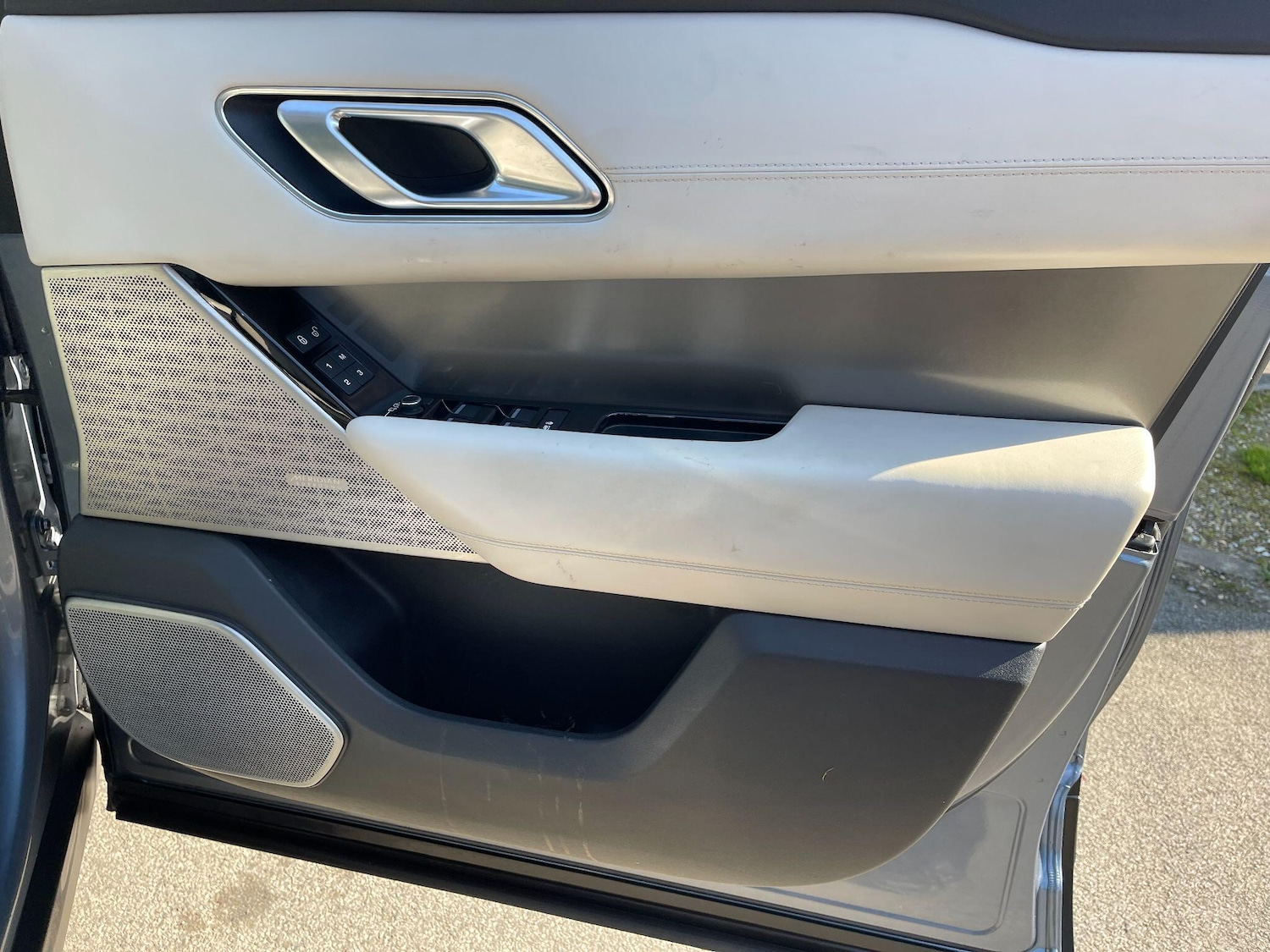 Used Land Rover Range Rover Velar 2018 for sale - 77632956: Photo 38