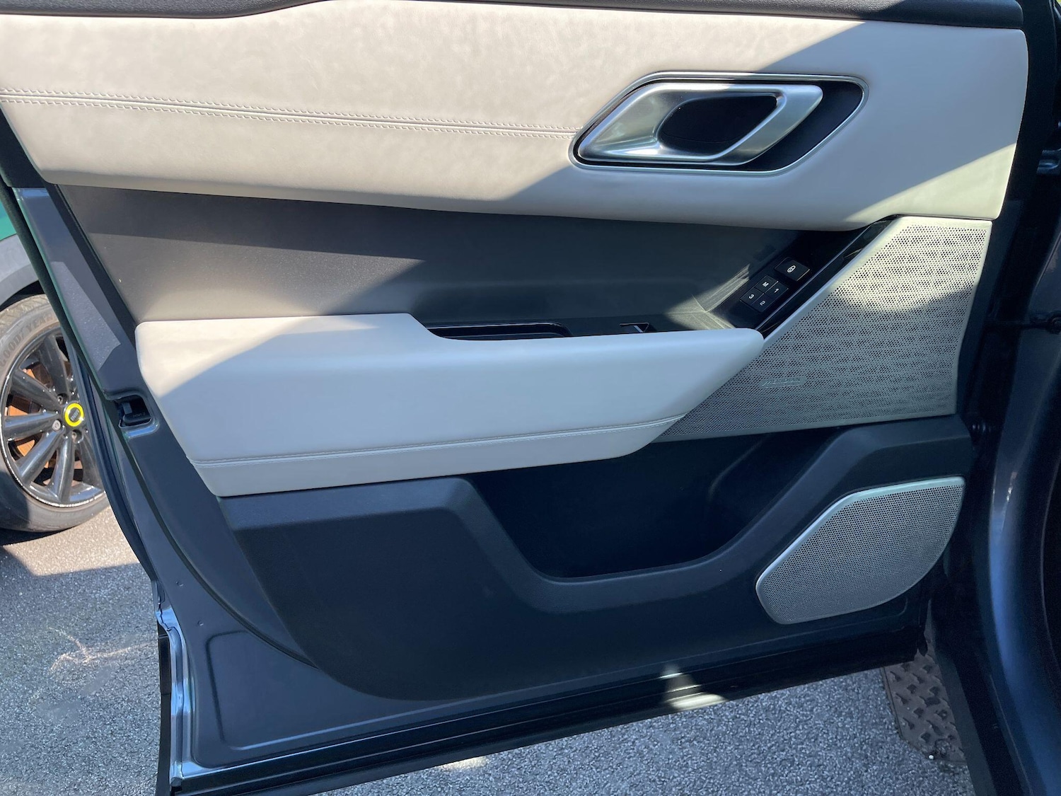 Used Land Rover Range Rover Velar 2018 for sale - 77632956: Photo 41