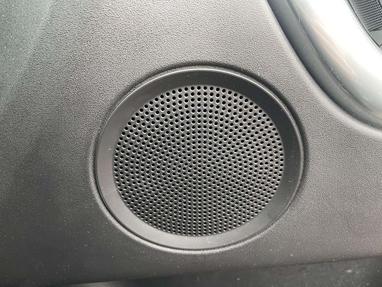 Used Land Rover Discovery Sport 2015 for sale - 76013307: Photo 76