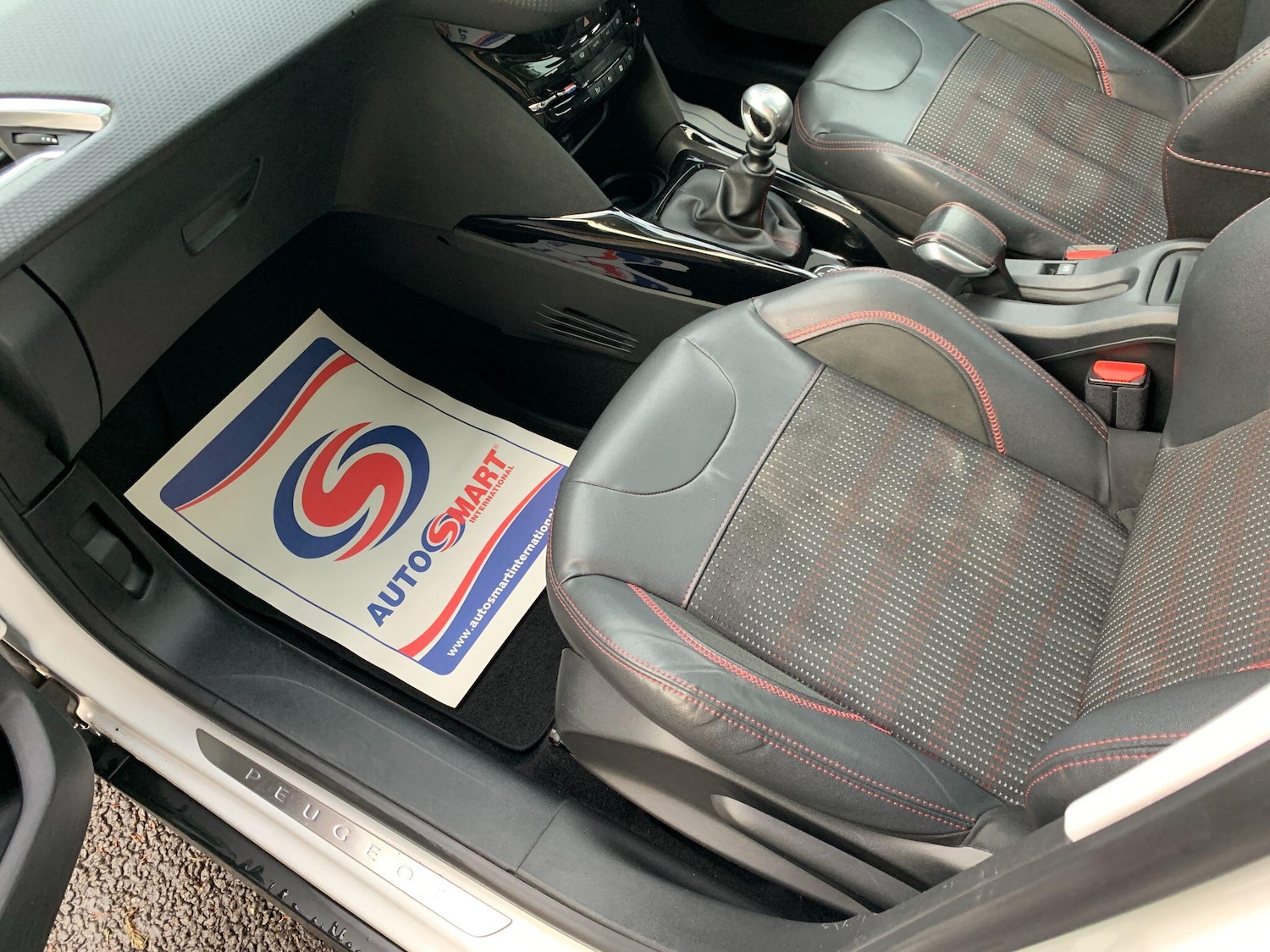 Used Peugeot 2008 2017 for sale - 76633595: Photo 15