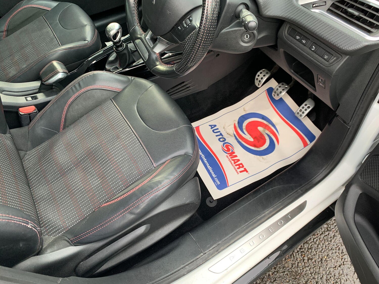 Used Peugeot 2008 2017 for sale - 76633595: Photo 16