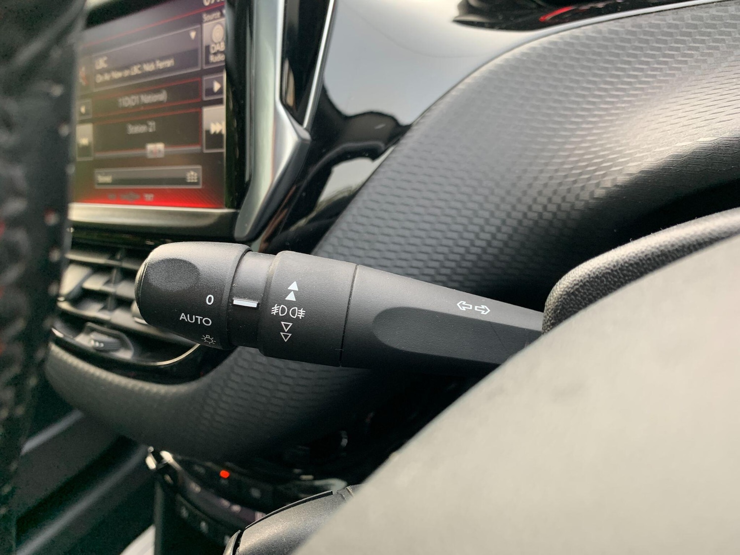 Used Peugeot 2008 2017 for sale - 76633595: Photo 21