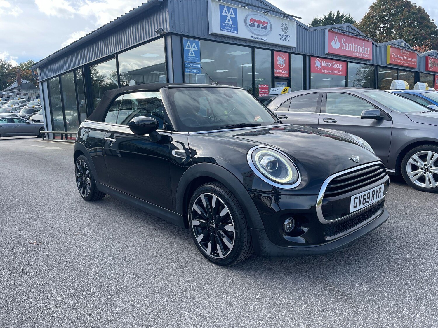 Used MINI Convertible 2019 for sale - 76094242: Photo 10