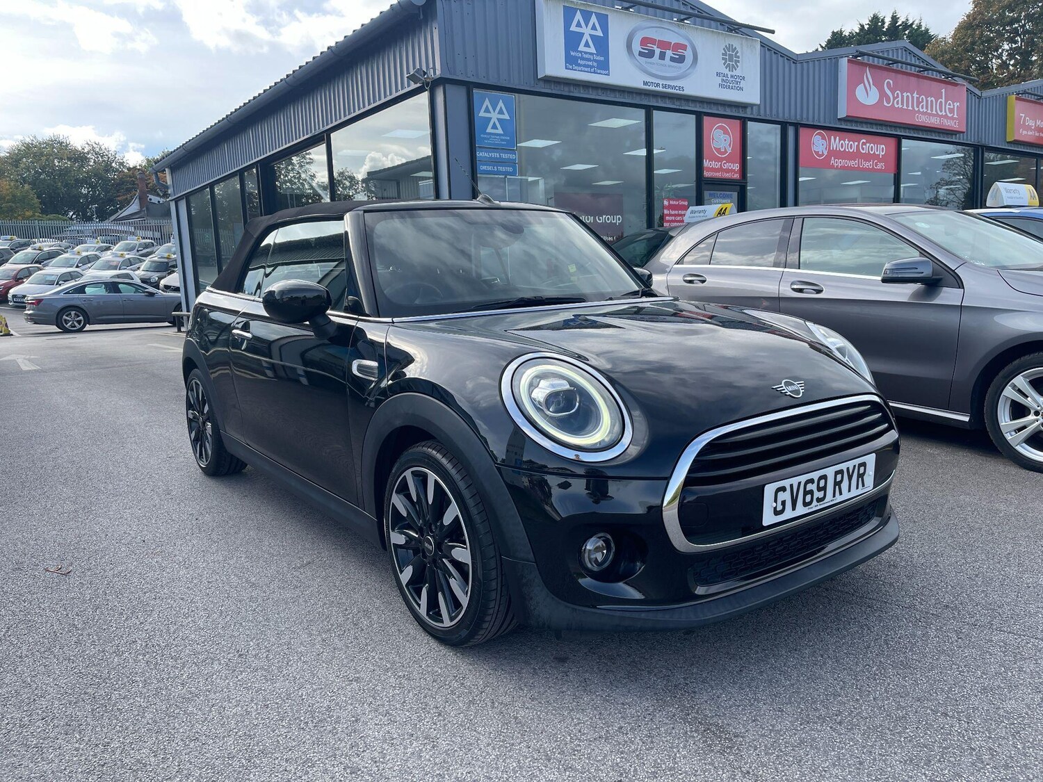 Used MINI Convertible 2019 for sale - 76094242: Photo 11