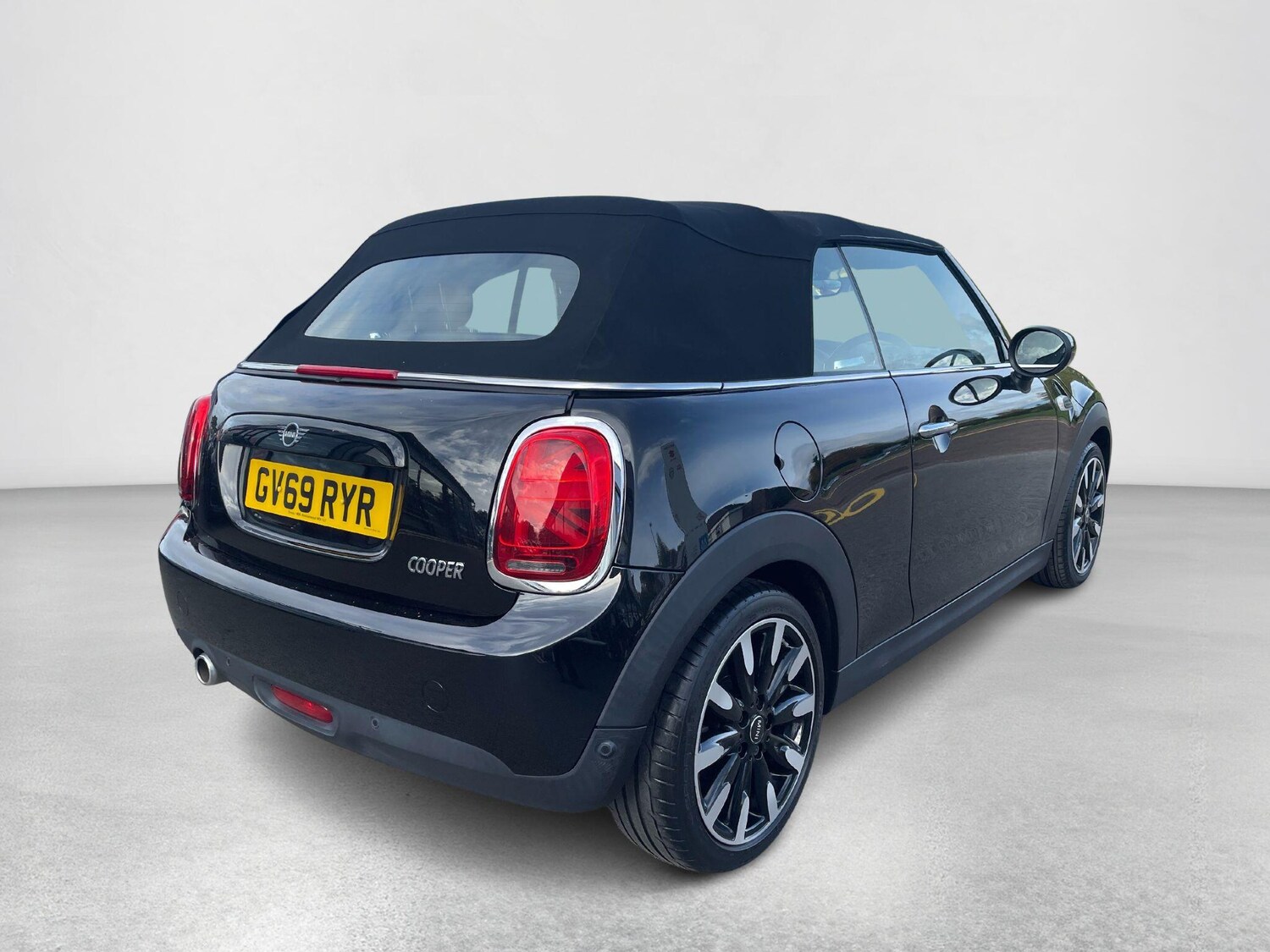 Used MINI Convertible 2019 for sale - 76094242: Photo 25