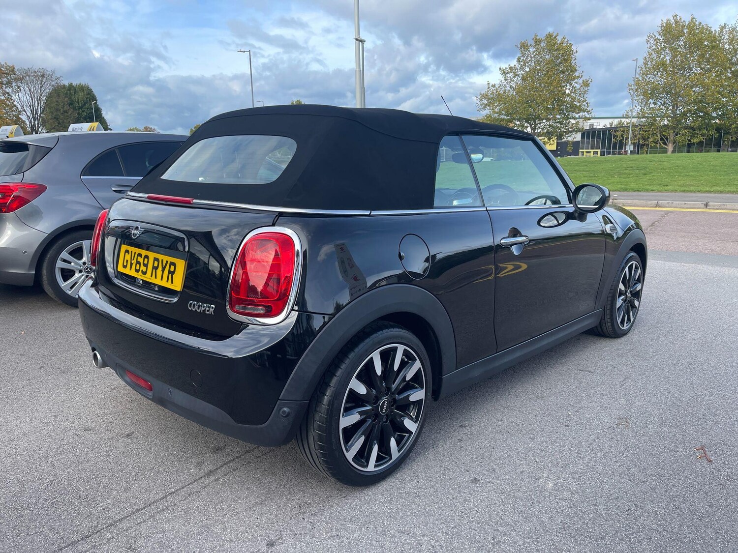 Used MINI Convertible 2019 for sale - 76094242: Photo 28