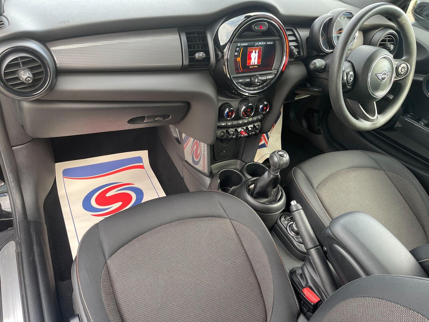 Used MINI Convertible 2019 for sale - 76094242: Photo 31