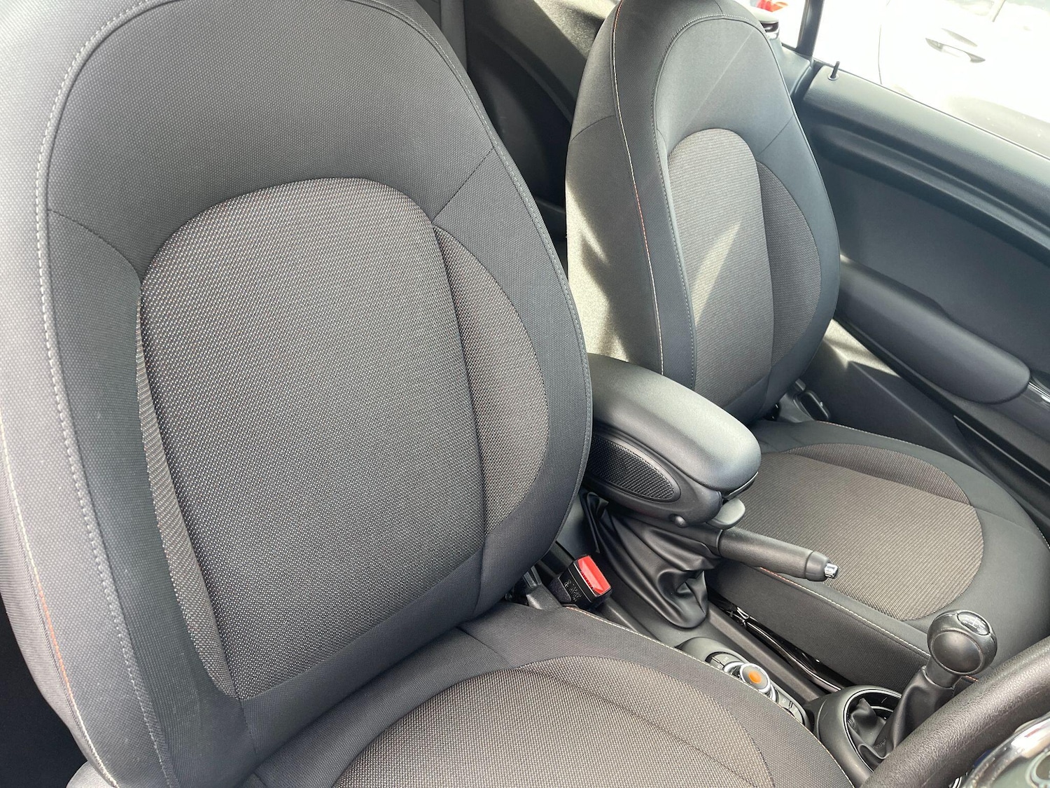 Used MINI Convertible 2019 for sale - 76094242: Photo 34