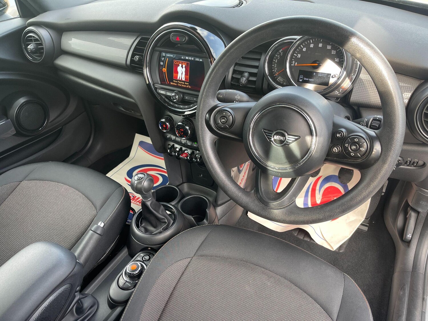 Used MINI Convertible 2019 for sale - 76094242: Photo 35