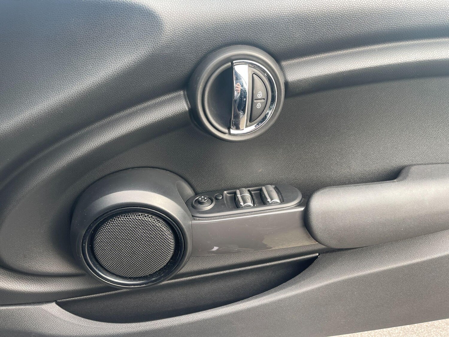 Used MINI Convertible 2019 for sale - 76094242: Photo 38