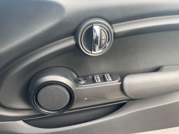 Used MINI Convertible 2019 for sale - 76094242: Photo 38