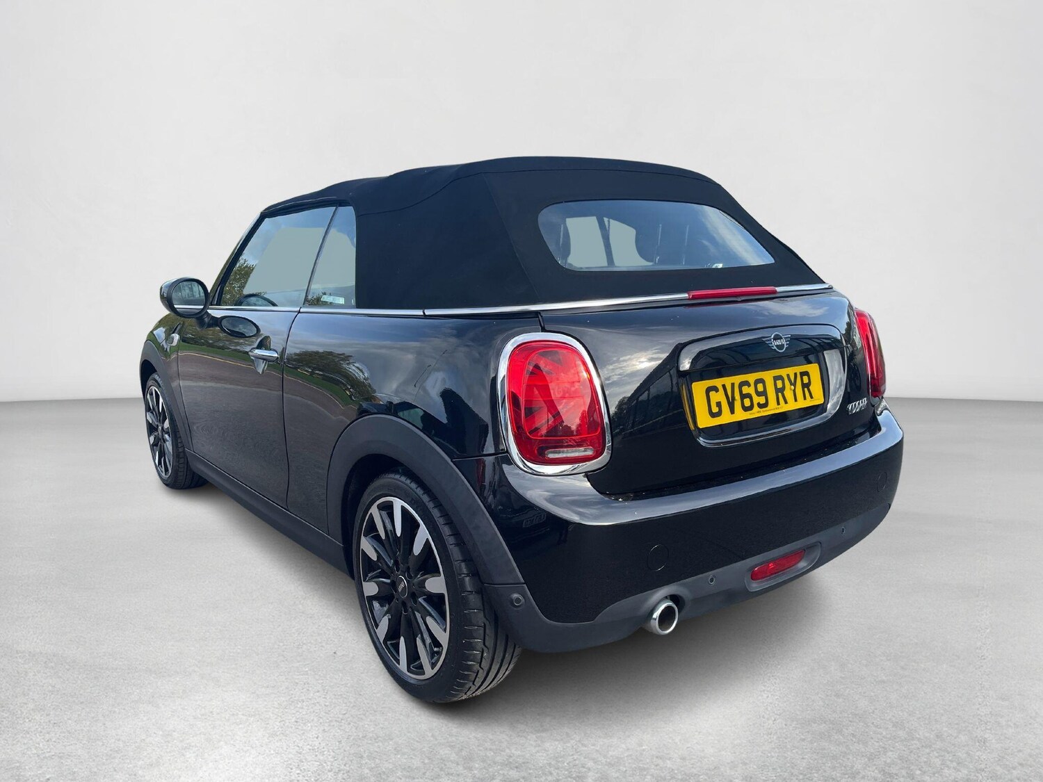 Used MINI Convertible 2019 for sale - 76094242: Photo 4