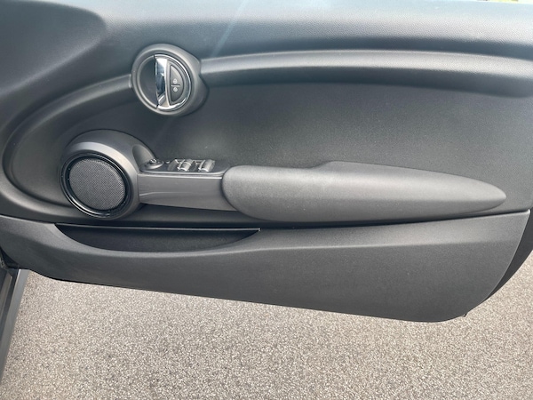 Used MINI Convertible 2019 for sale - 76094242: Photo 41