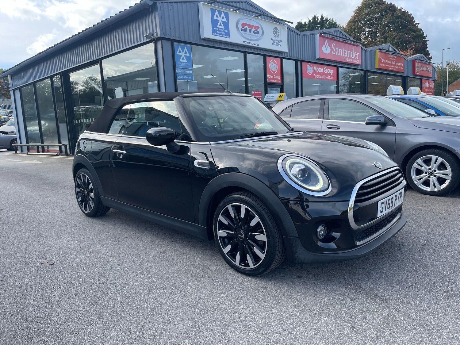 Used MINI Convertible 2019 for sale - 76094242: Photo 9