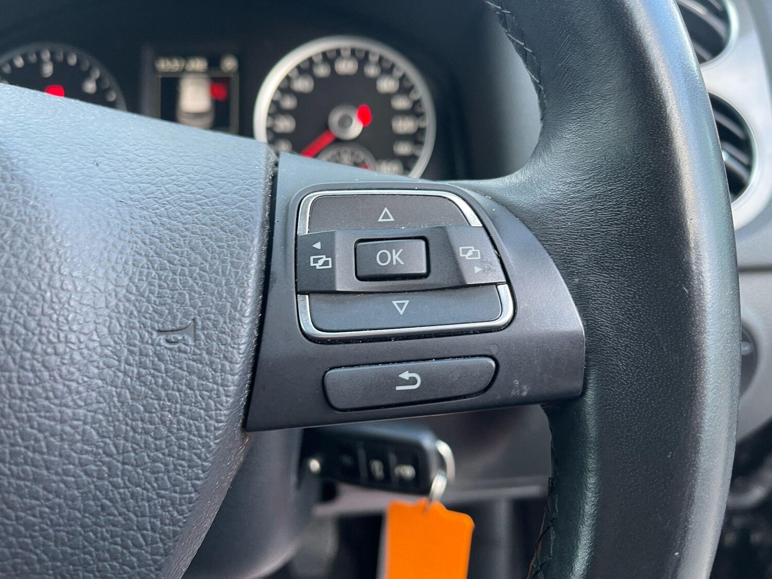 Used Volkswagen Tiguan 2015 for sale - 76408821: Photo 60