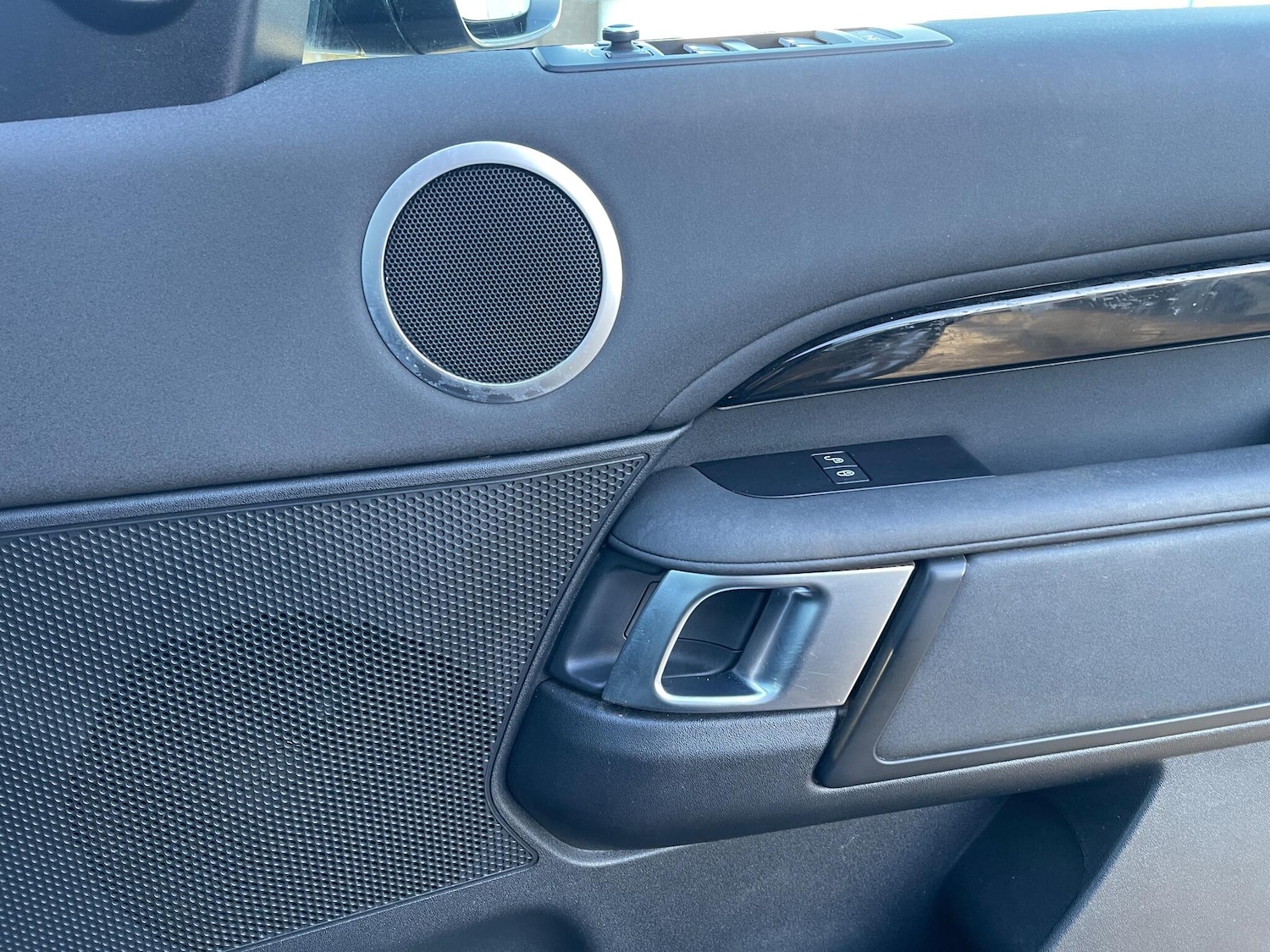 Used Land Rover Discovery 2019 for sale - 77074609: Photo 19