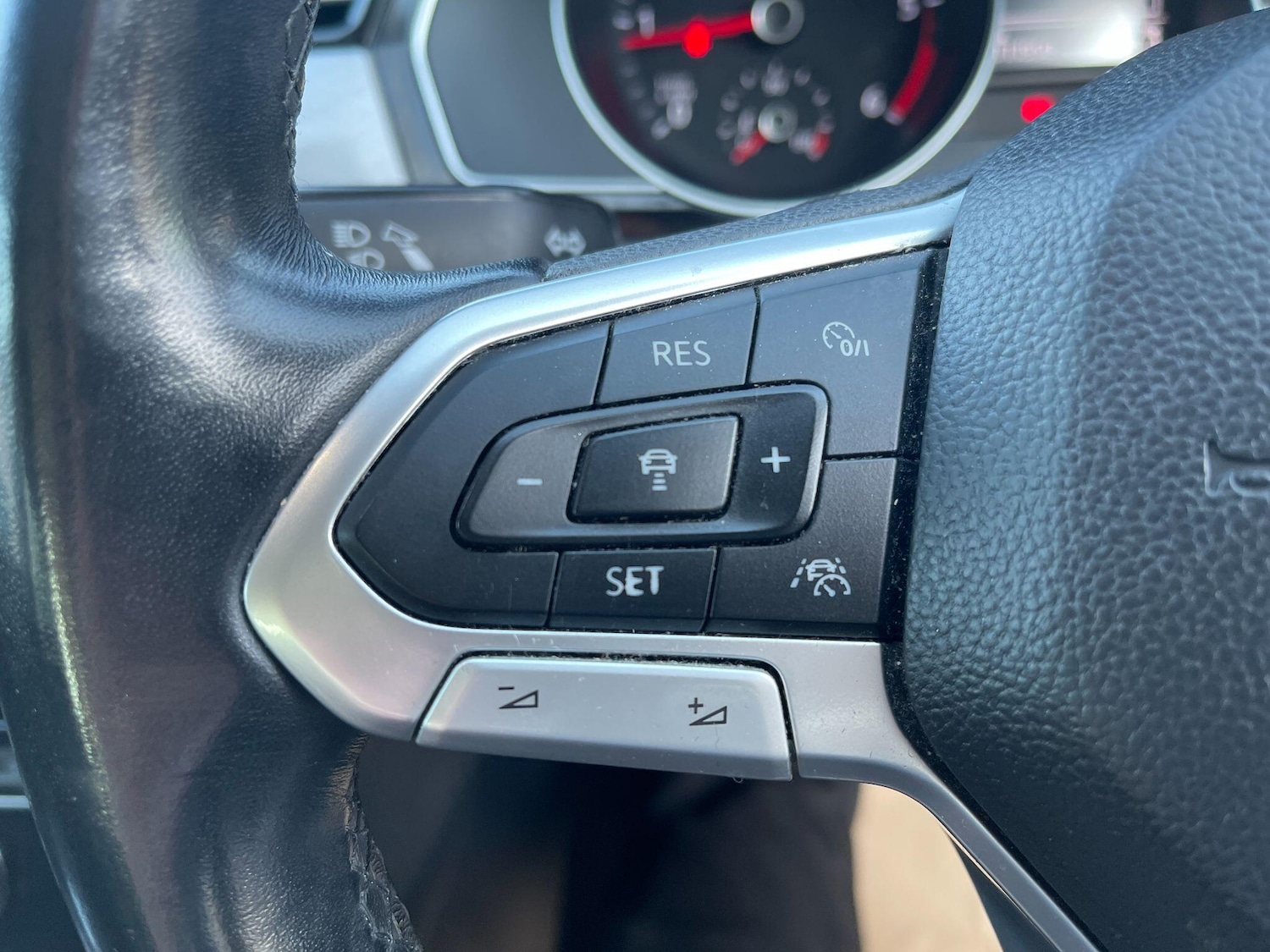 Used Volkswagen Passat 2020 for sale - 77633800: Photo 35