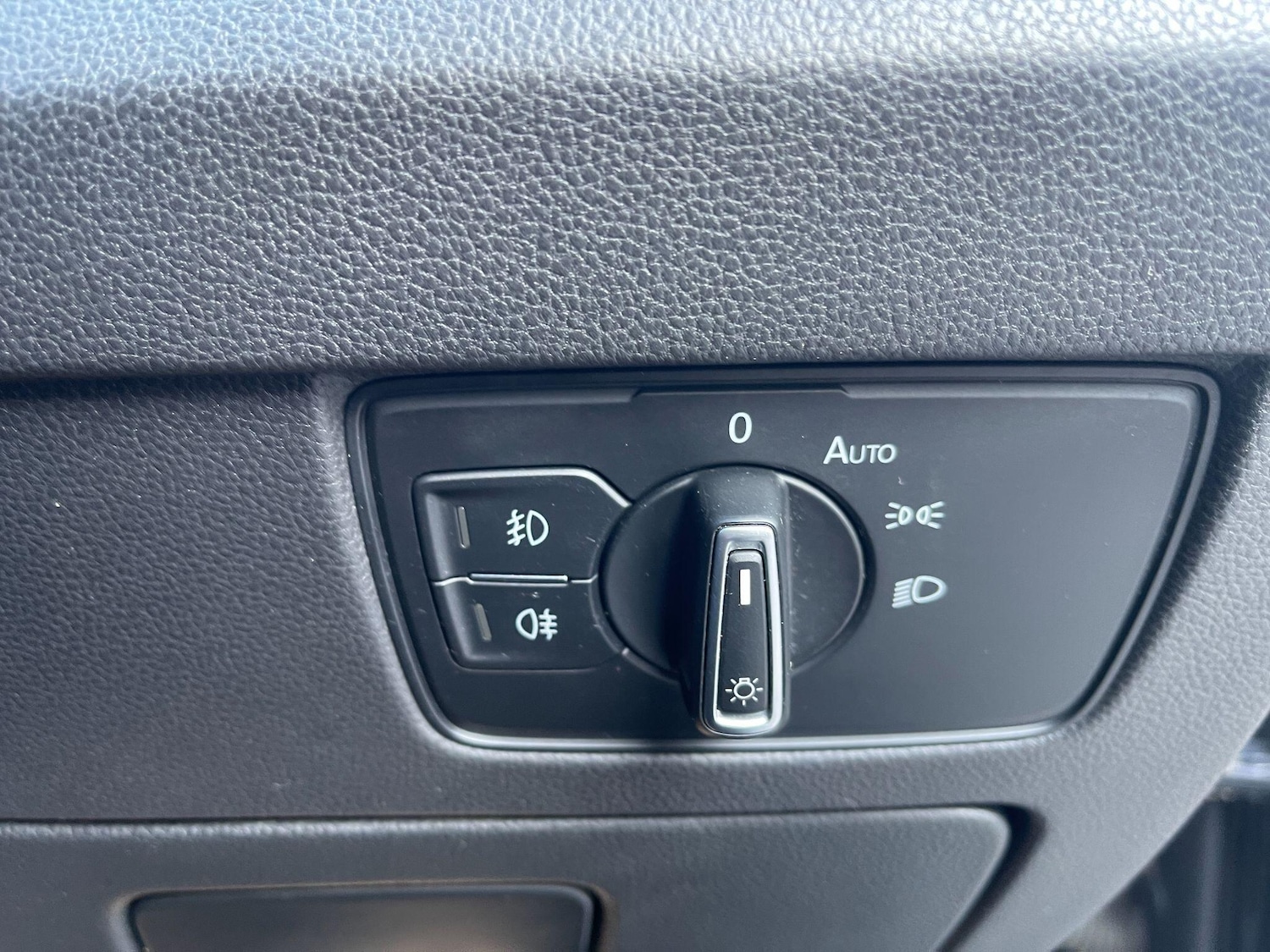 Used Volkswagen Passat 2020 for sale - 77633800: Photo 37