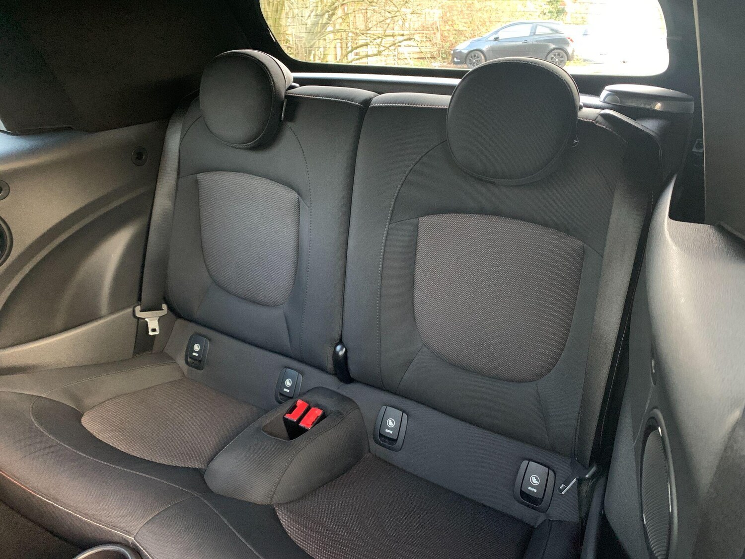 Used MINI Convertible 2016 for sale - 76269667: Photo 27