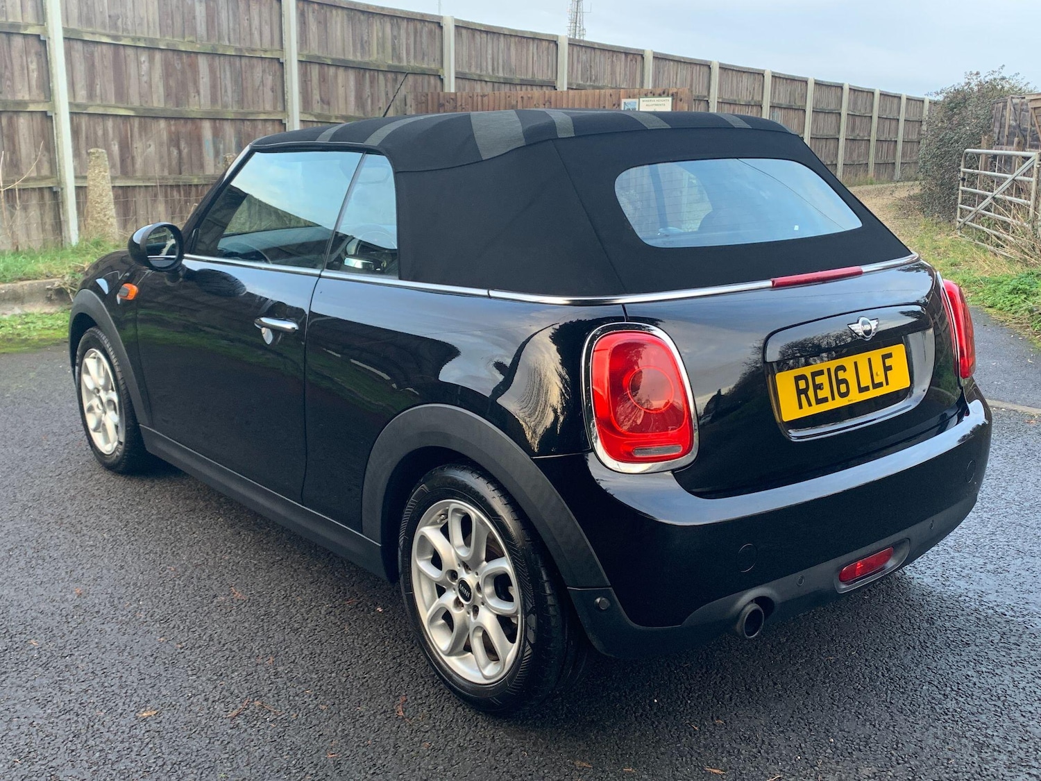 Used MINI Convertible 2016 for sale - 76269667: Photo 5