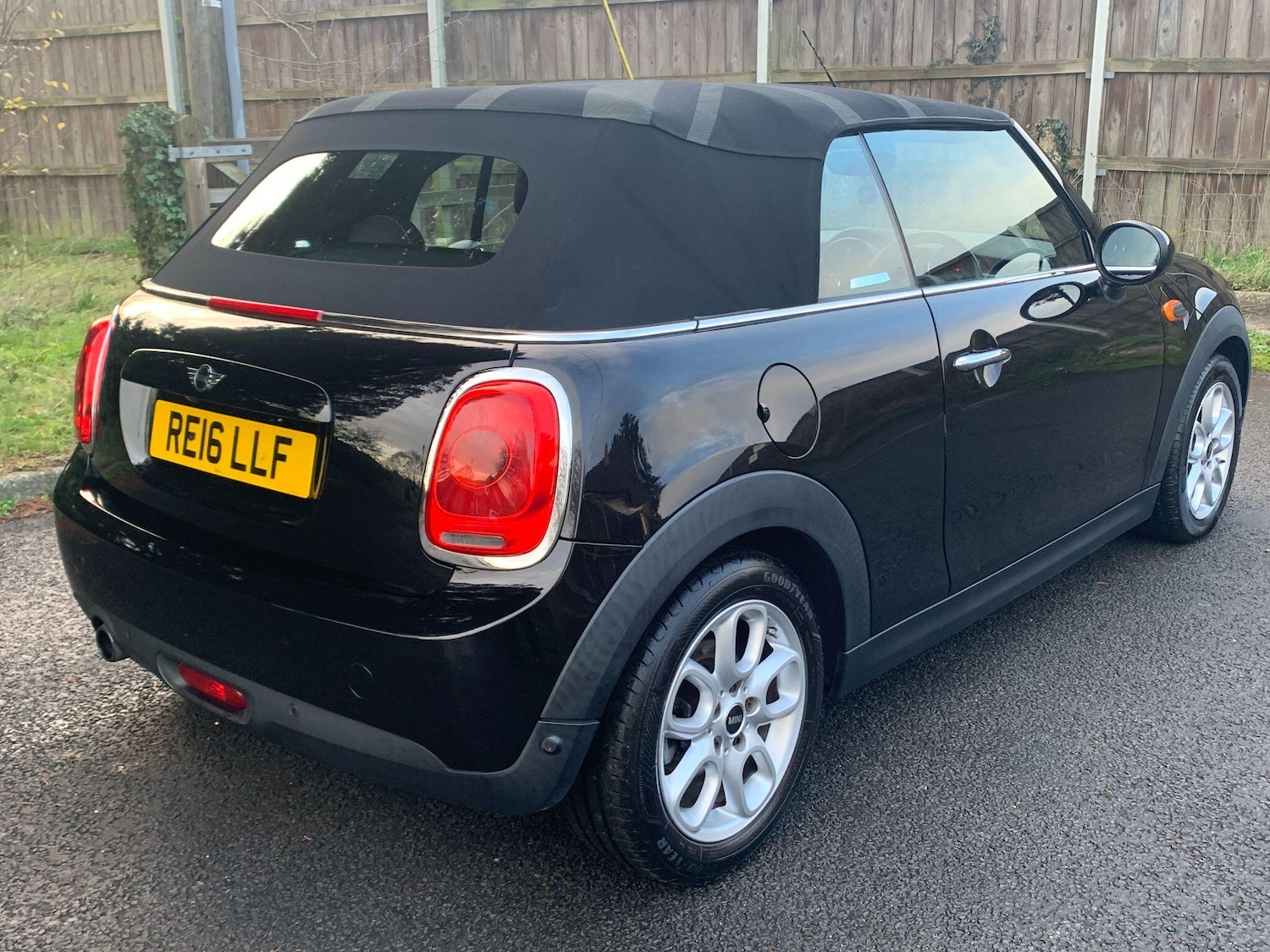 Used MINI Convertible 2016 for sale - 76269667: Photo 7