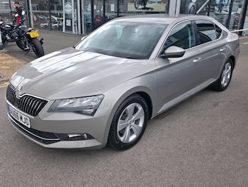 Used Skoda Superb 2016 for sale - 79496704: Photo