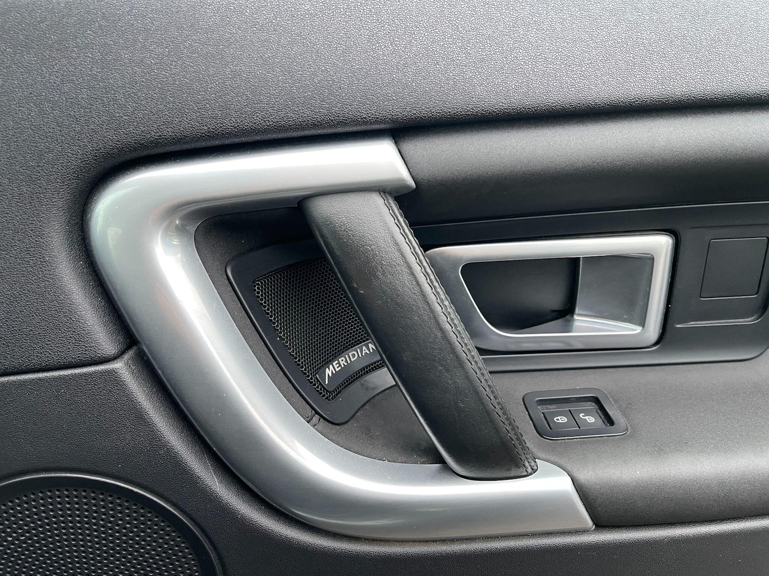 Used Land Rover Discovery Sport 2017 for sale - 76752579: Photo 19