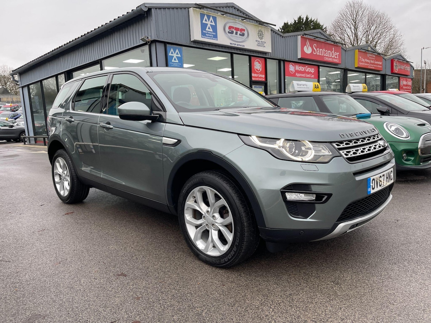 Used Land Rover Discovery Sport 2017 for sale - 76752579: Photo 2