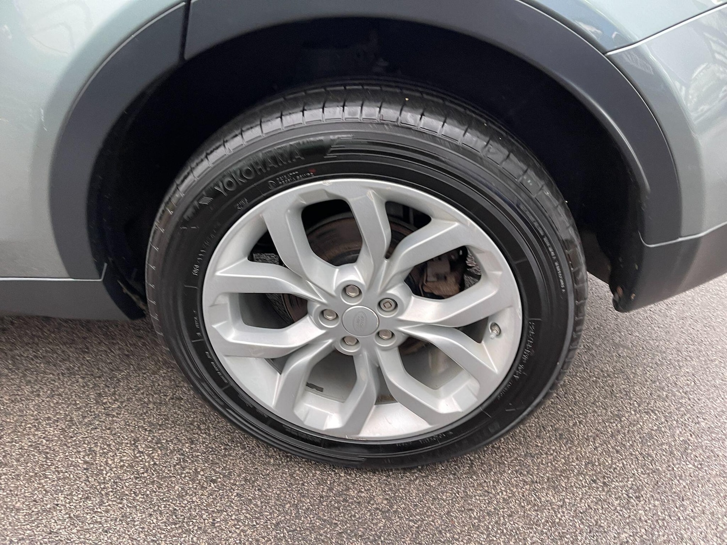 Used Land Rover Discovery Sport 2017 for sale - 76752579: Photo 26