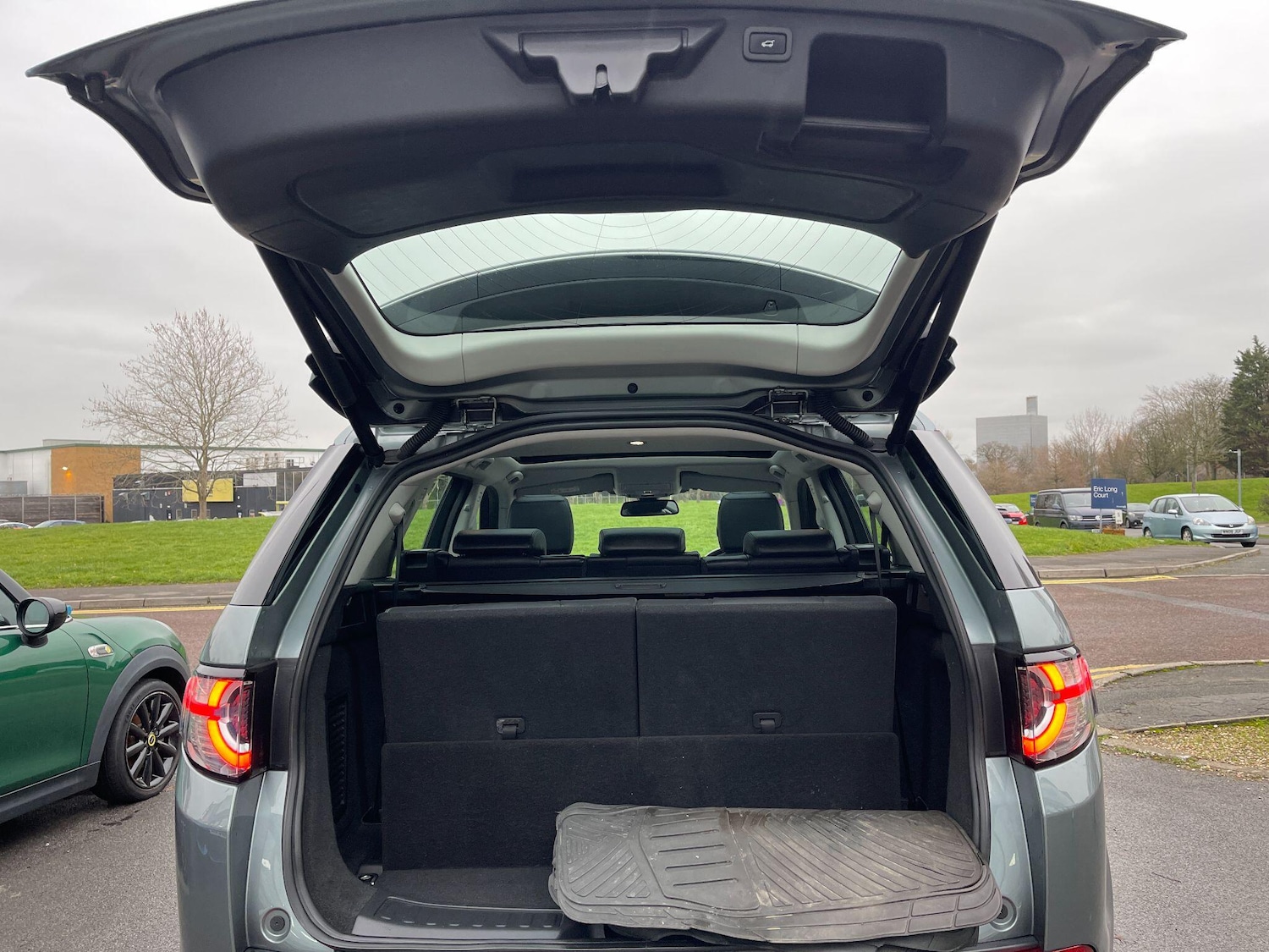 Used Land Rover Discovery Sport 2017 for sale - 76752579: Photo 32