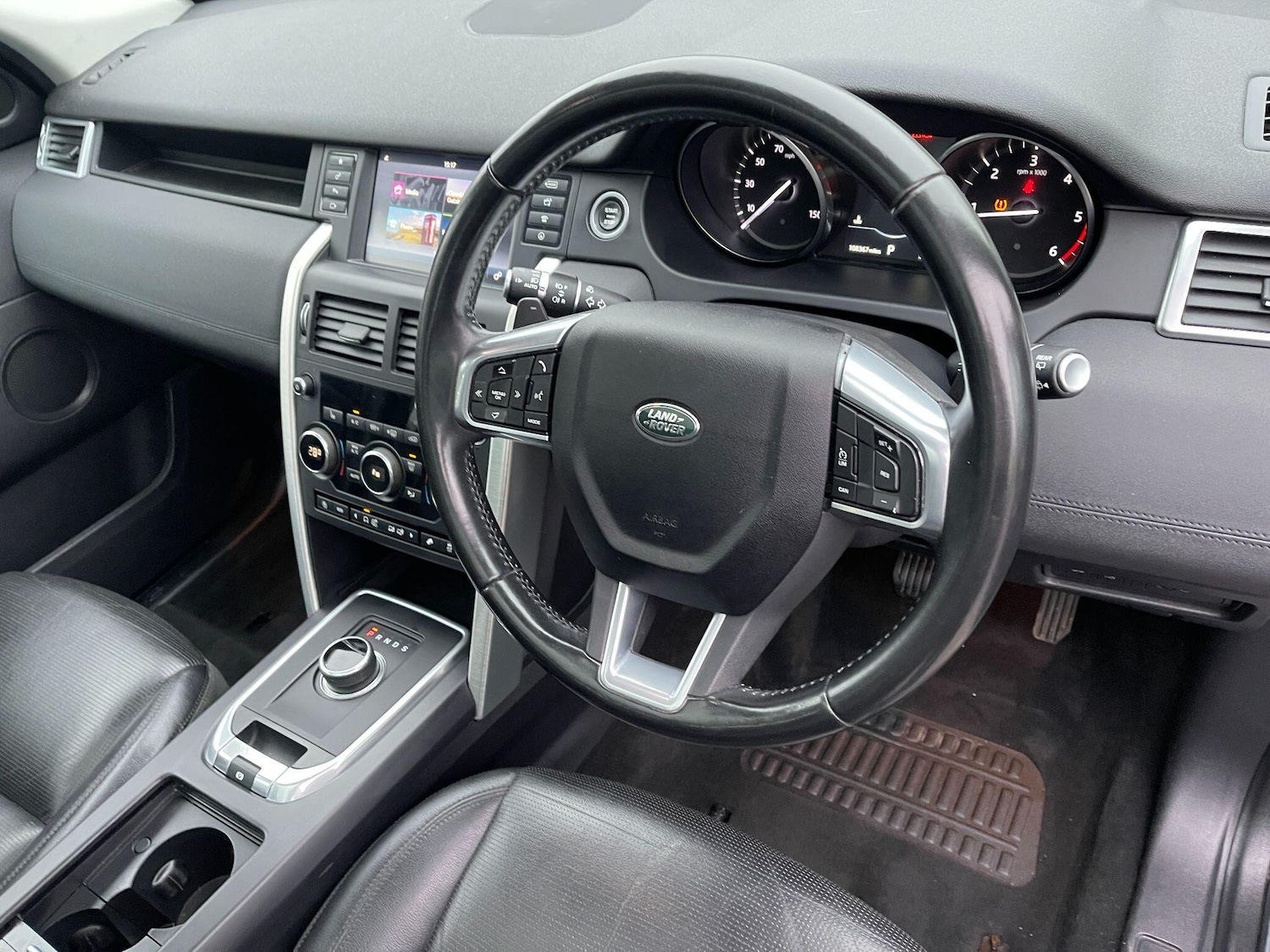 Used Land Rover Discovery Sport 2017 for sale - 76752579: Photo 35