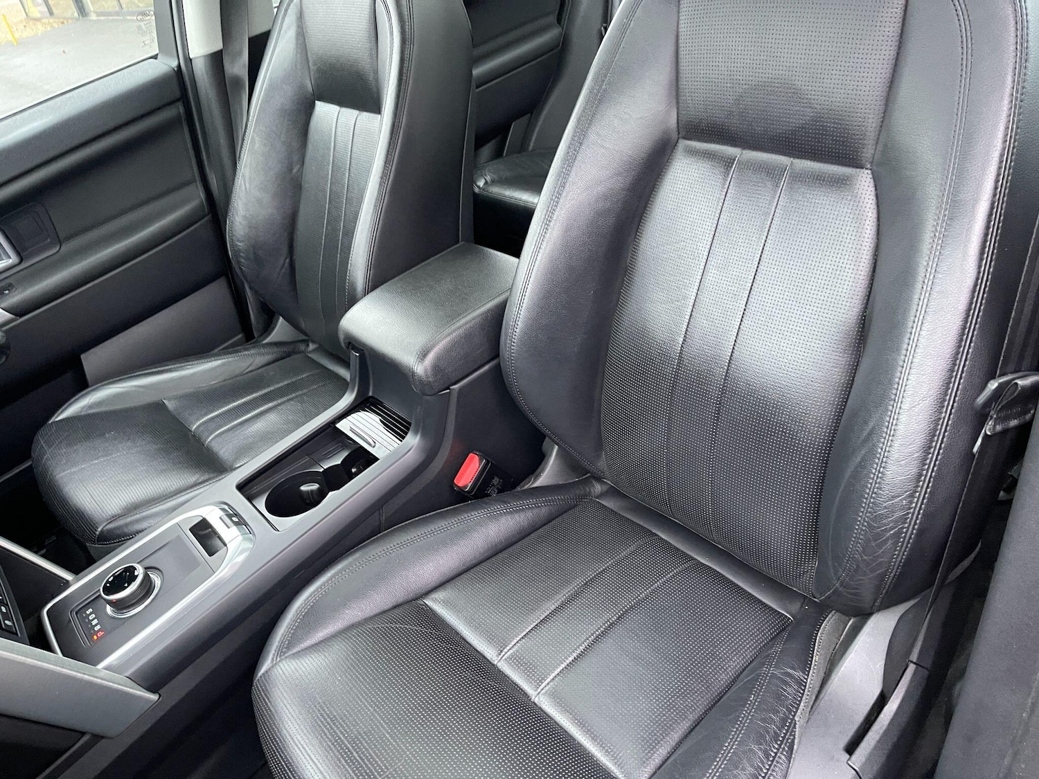 Used Land Rover Discovery Sport 2017 for sale - 76752579: Photo 39