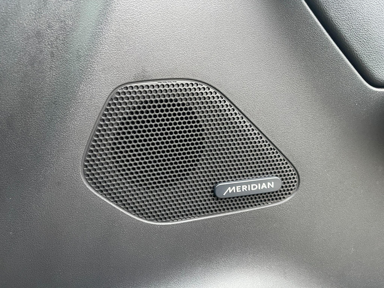 Used Jaguar F-Pace 2017 for sale - 77853670: Photo 14