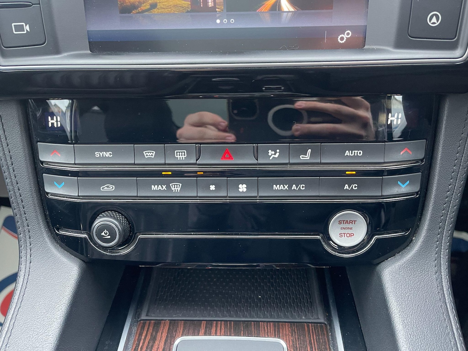 Used Jaguar F-Pace 2017 for sale - 77853670: Photo 17