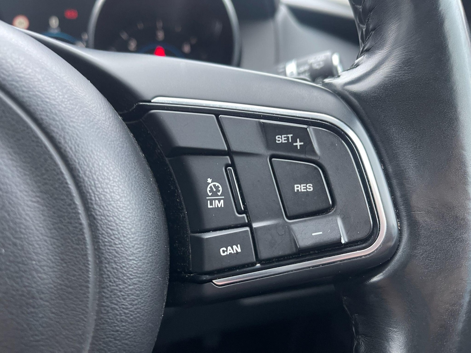 Used Jaguar F-Pace 2017 for sale - 77853670: Photo 29