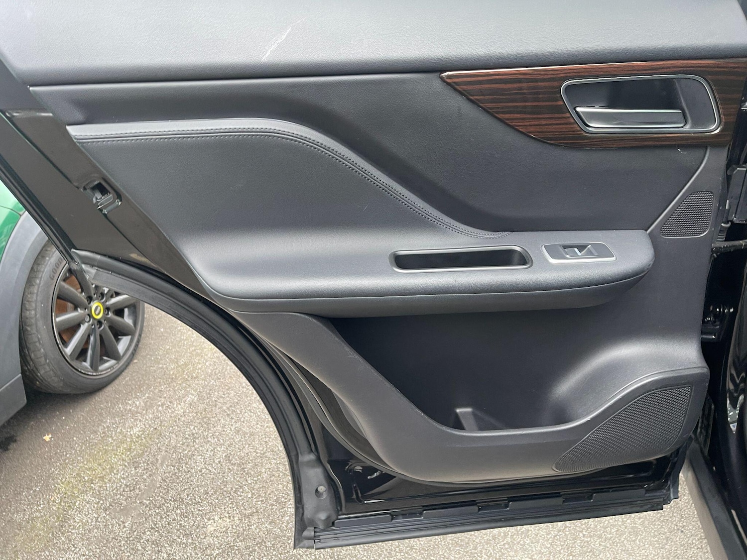 Used Jaguar F-Pace 2017 for sale - 77853670: Photo 41