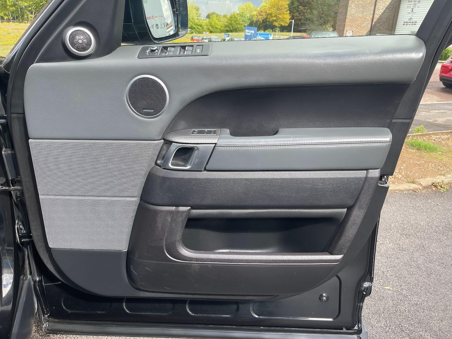 Used Land Rover Range Rover Sport 2017 for sale - 76742552: Photo 44