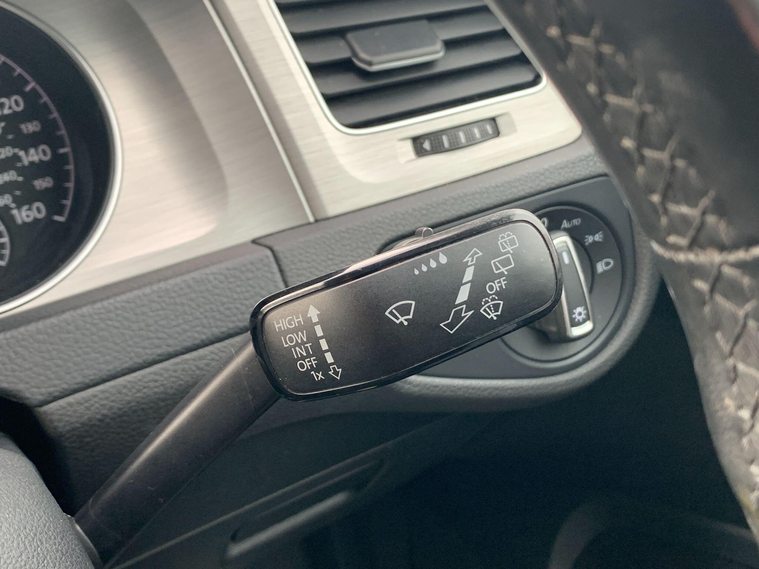 Used Volkswagen Golf 2015 for sale - 76013004: Photo 24